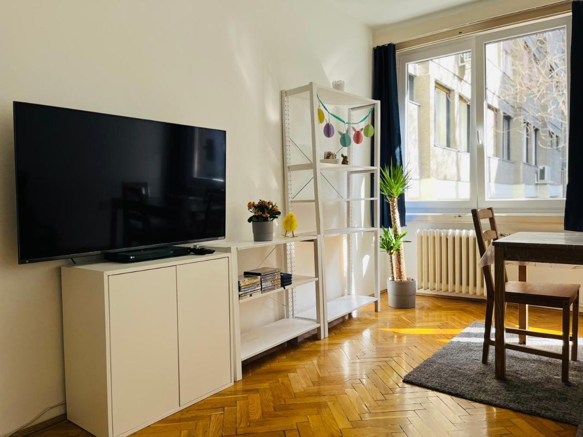 Apartamento Bauhaus Flat In Amazing Location Budapest Exterior foto