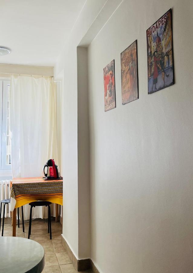 Apartamento Bauhaus Flat In Amazing Location Budapest Exterior foto